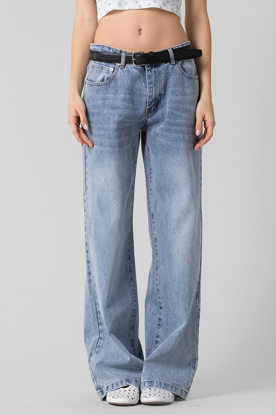 BAGGY
JEANS