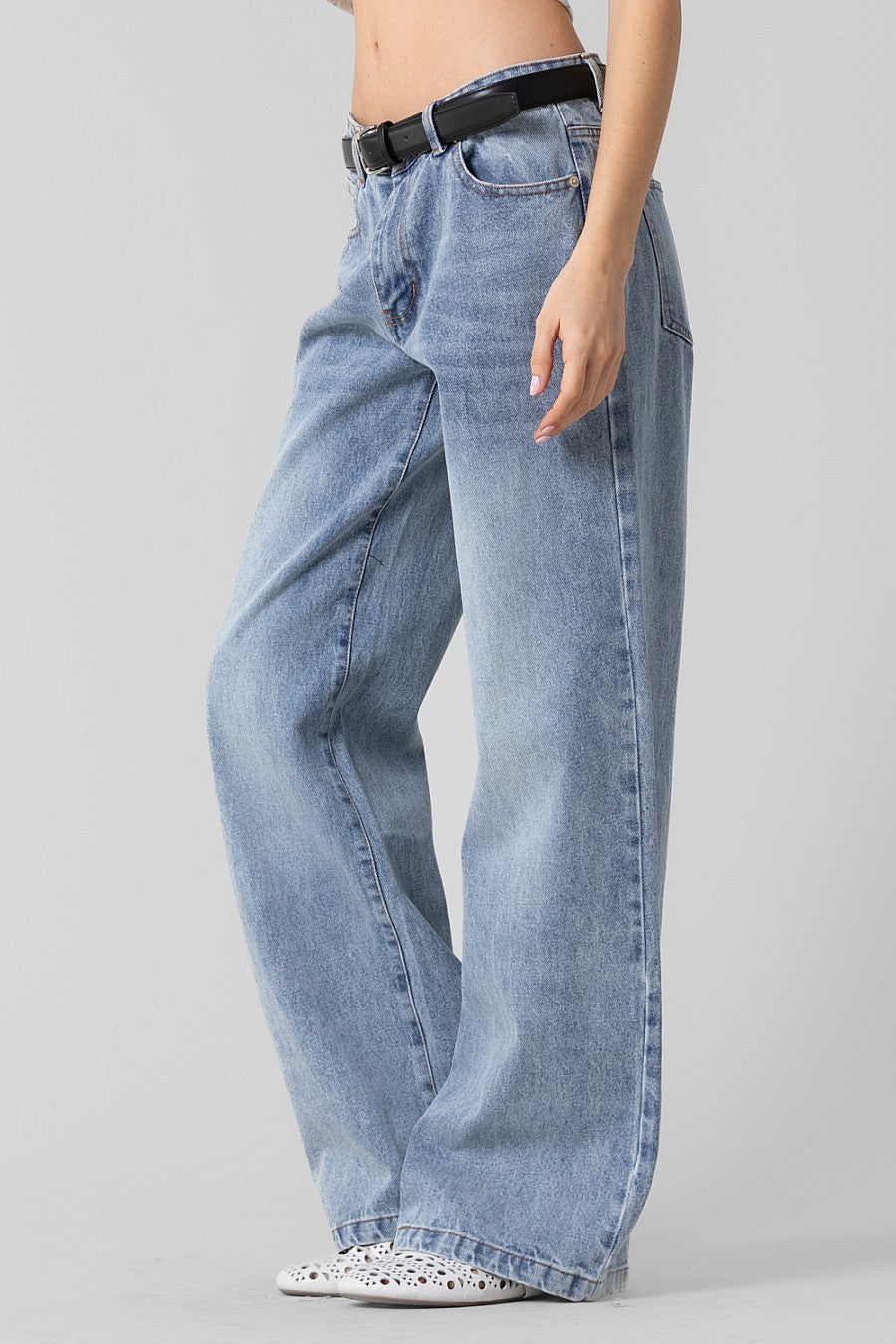 BAGGY
JEANS