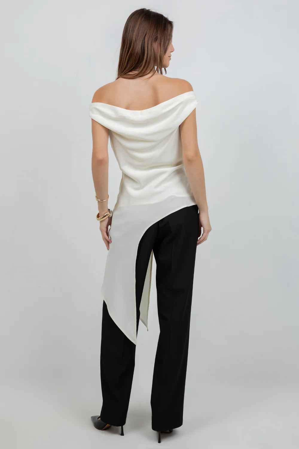 SOFT WOVEN ASYMMETRICAL SLEEVELESS TOP W PLEAT DETAILS