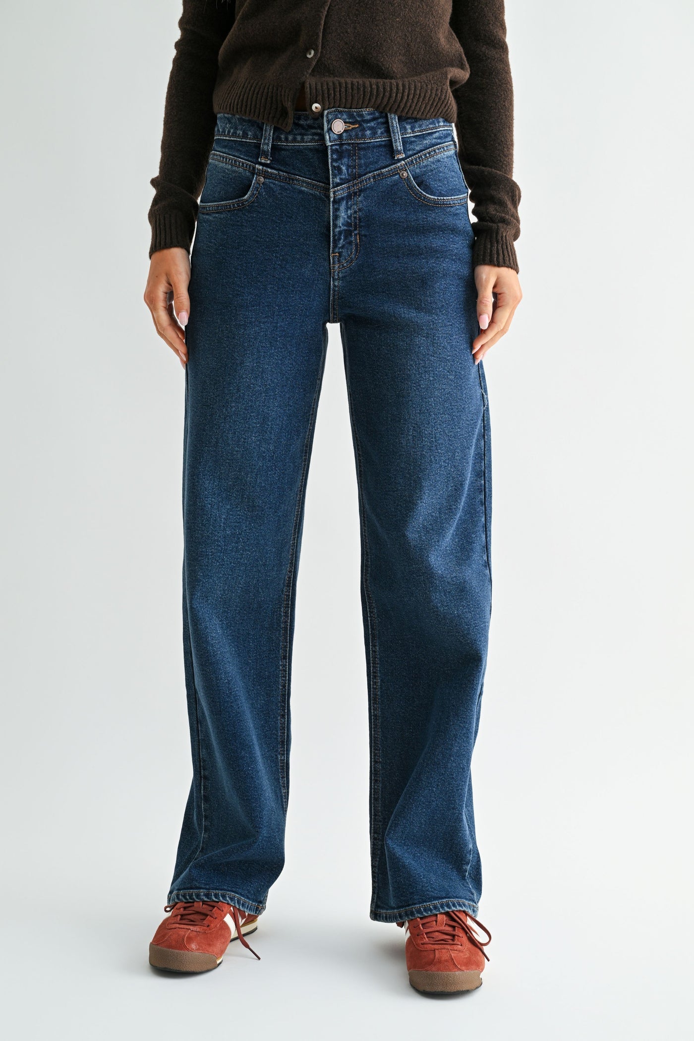 CLEAN HEM STRAIGHT