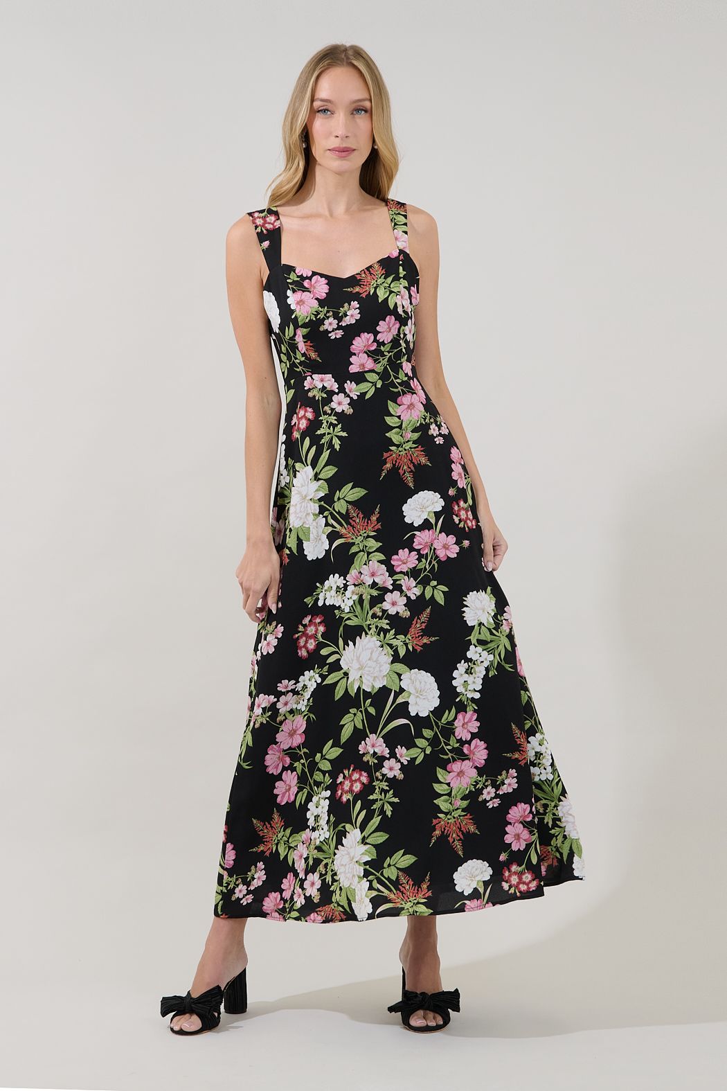 Paisly Smocked Maxi Dress
Hollyhock