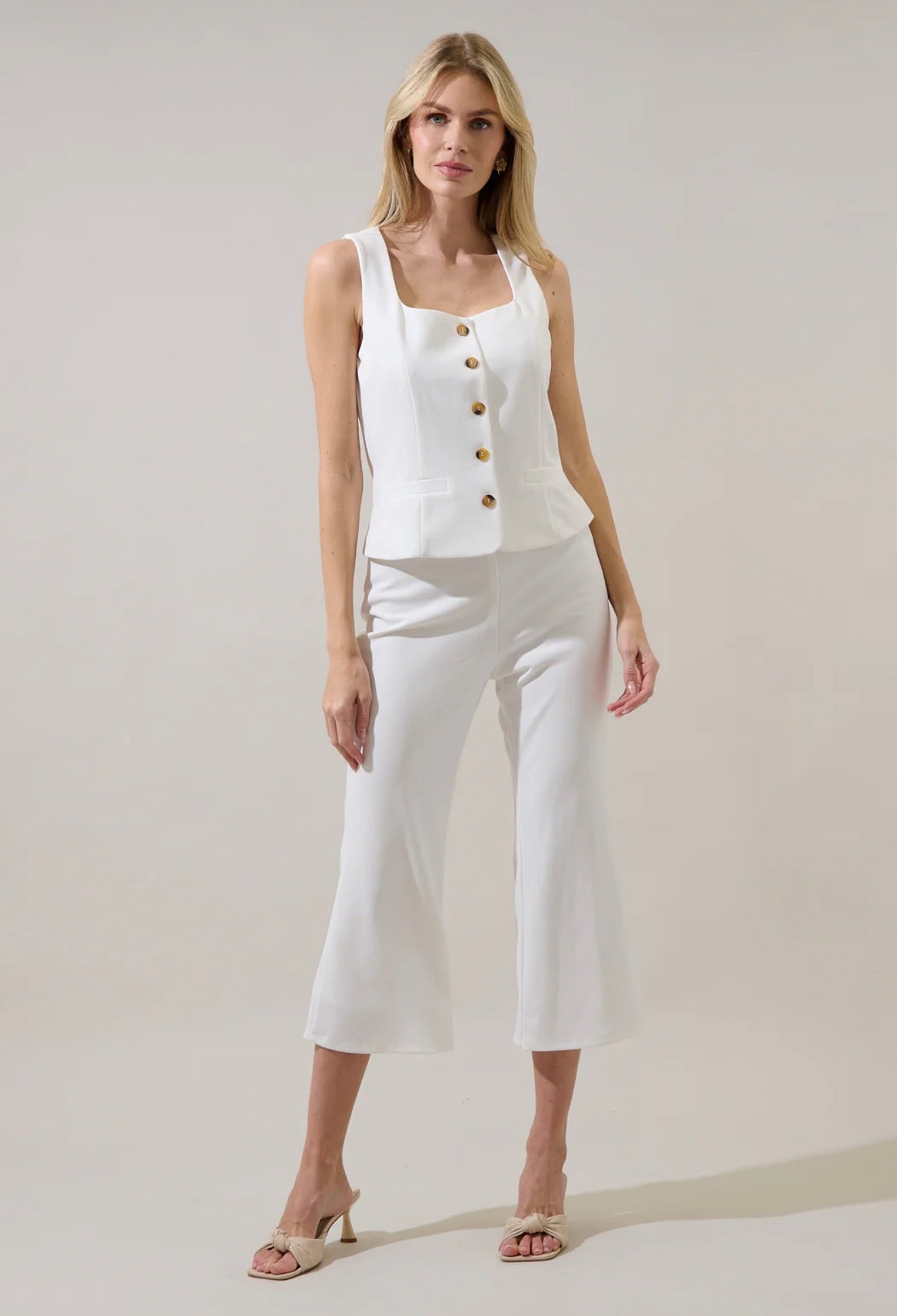 Hemary Button Down Sleeveless Top