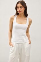 BASIC SQUARE NECK
TANK