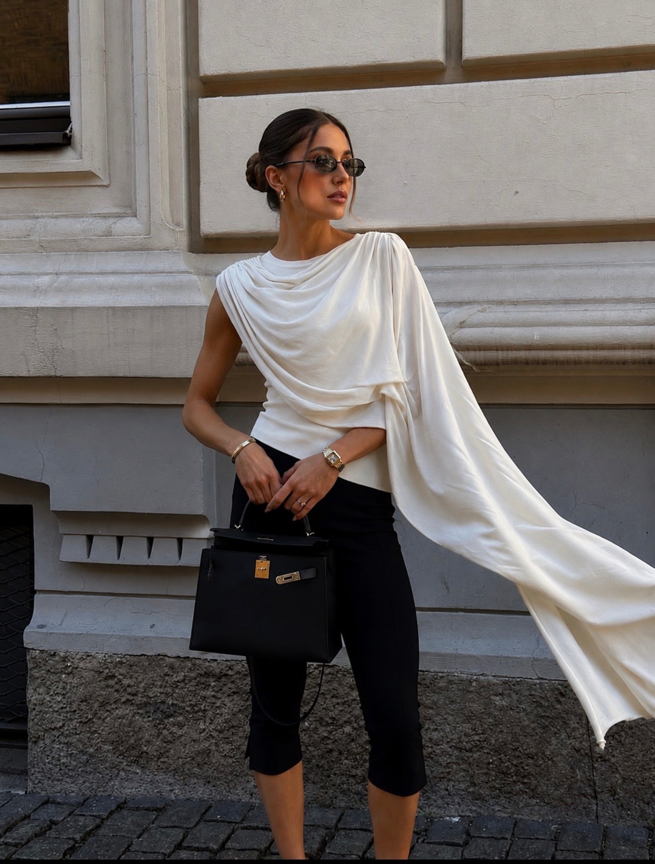 KNITTED SLEEVLESS TOP WITH ASYMMETRICAL MESH CAPE SELF